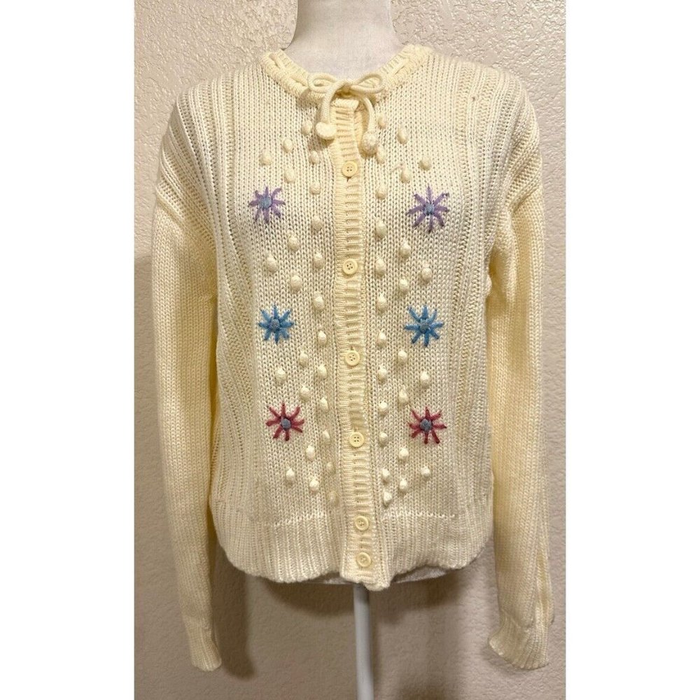 Half Time Vintage 80s Cream Crochet Cardigan Sweater